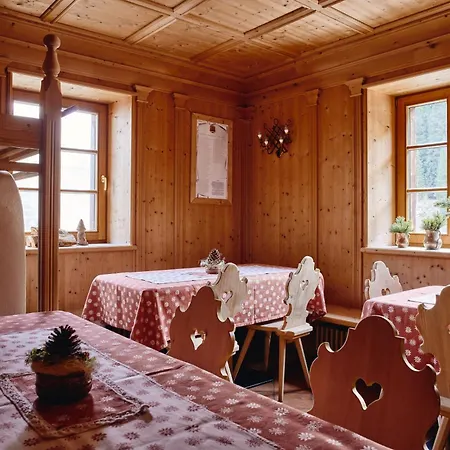 Rifugio Malga Ra Stua *